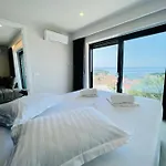 Mauro - Luxury Seaview Apartment