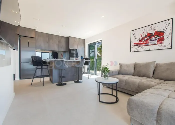 Mauro - Luxury Seaview