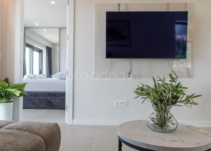 Mauro - Luxury Seaview Apartman *